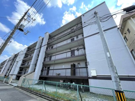川口市上青木西２丁目の賃貸マンションの外観