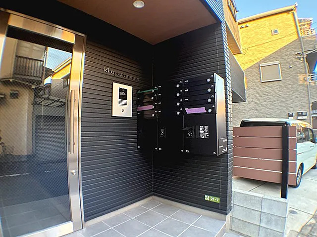 ｋ１　ａｐａｒｔｍｅｎｔｓのエントランス