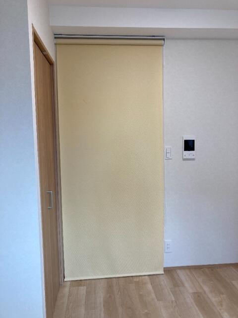 ＣＲＥＡＬ住吉Ⅱの内装|ロールスクリーン