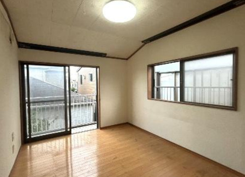 所沢市北中　中古戸建ての洋室