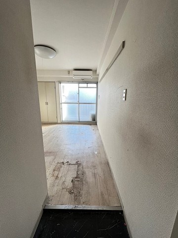 パーソナルマンション杭瀬1番館の玄関