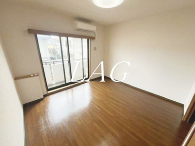 【居間・リビング】 | サウザンドⅤ | 洋室のお部屋です。