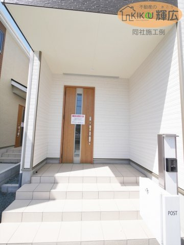姫路市別所町小林第7（全1棟）新築の玄関|同社施工例です。