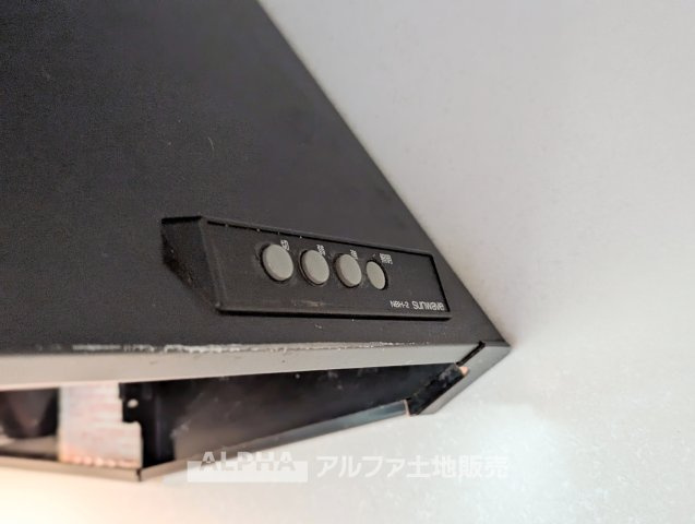 日神パレス立川第2の玄関|【Color Intercom】
◆来訪者を画面で確認◆カラー画面で相手を確認してから応対できるため、突然の来客時にも便利。毎日の防犯面にも配慮された設備です。