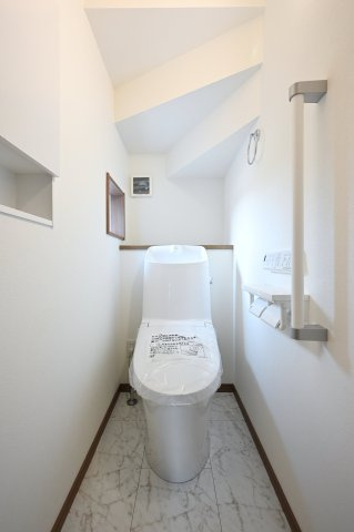 【トイレ】 | 太田市由良町第2期　ワイウッドコート | トイレは２か所あるので忙しい朝も家族と分けて使用できますね♪