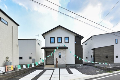 【外観】 | 太田市由良町第2期　ワイウッドコート | 宝泉小徒歩５分〜７分！敷地６５坪超え、全２１区画の大型分譲地に建つ新築住宅です♪
