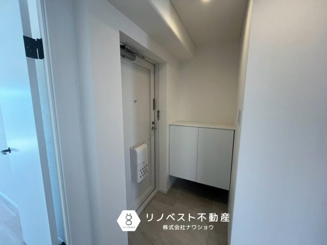 シャルム小阪壱番館の玄関|【リノベスト不動産】テナント（事業用）物件のご紹介も可能です。事務所移転・新規開業等お気軽にご相談ください♪
