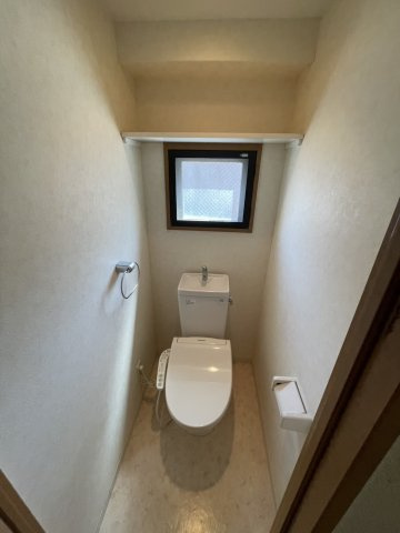プレサンス新神戸のトイレ|落ち着いたトイレです