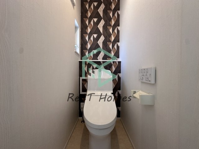 姫路市青山西三丁目中古戸建のトイレ