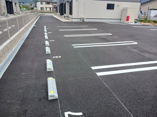【駐車場】 | ＫＴ南丹 | 駐車場完備です