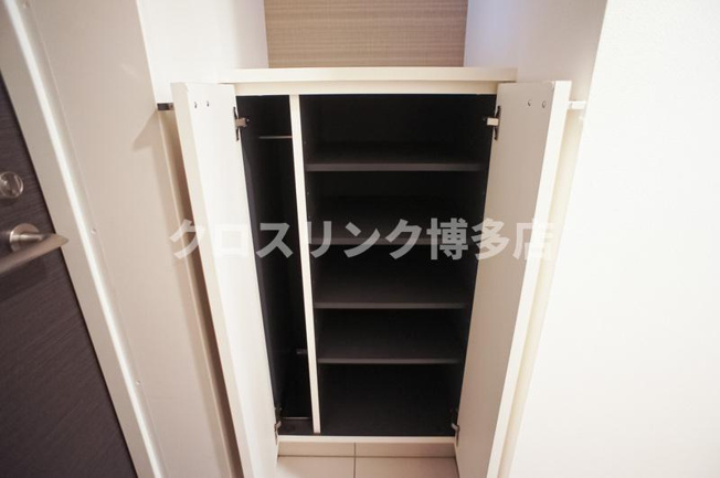【収納】 | サヴォイ博多スーペリア | 同マンション別号室の画像です
