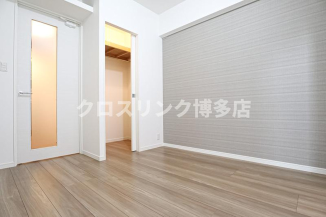 【居間・リビング】 | サヴォイ博多スーペリア | 同マンション別号室の画像です
