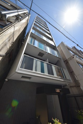 C.COLOR南新町の外観