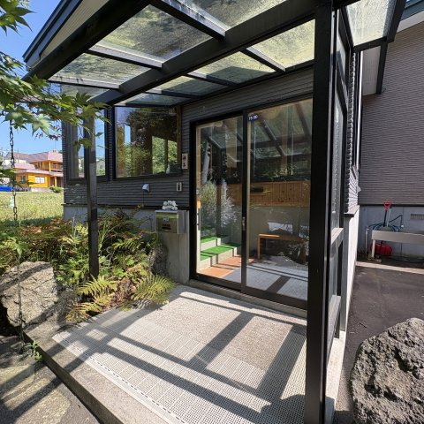 室蘭市本輪西町5丁目15-20戸建のエントランス