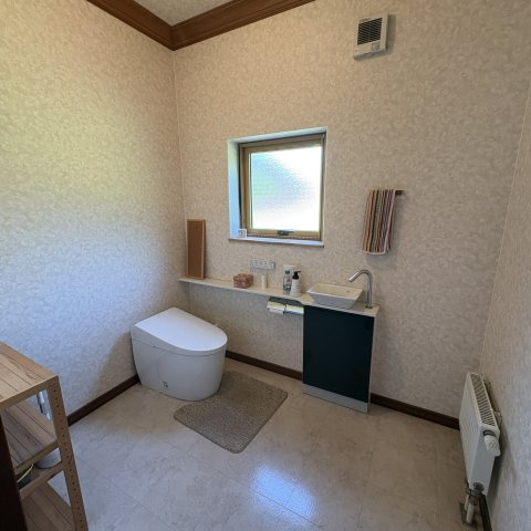室蘭市本輪西町5丁目15-20戸建のトイレ