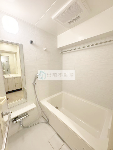 コンフォリア東池袋EASTの浴室