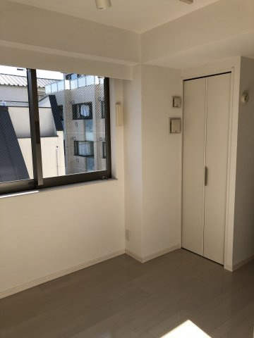 レスツオン参宮橋の洋室