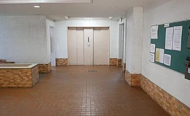 千葉市中央区都町６丁目の賃貸マンションのロビー