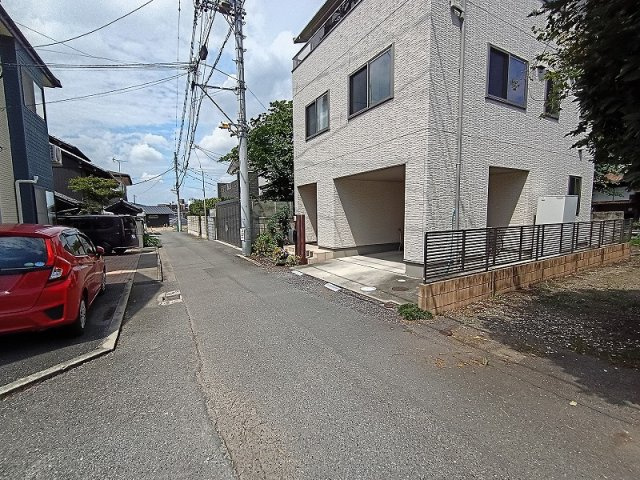 高崎市堰代町売土地の前面道路含む現地写真