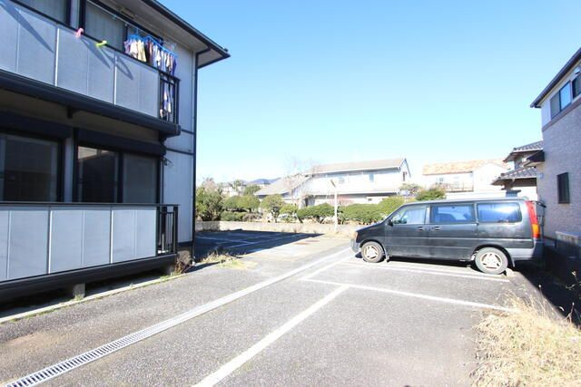 サンダイヤコーポの駐車場