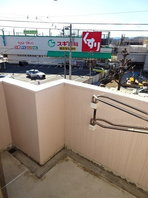 プラシード輝のバルコニー