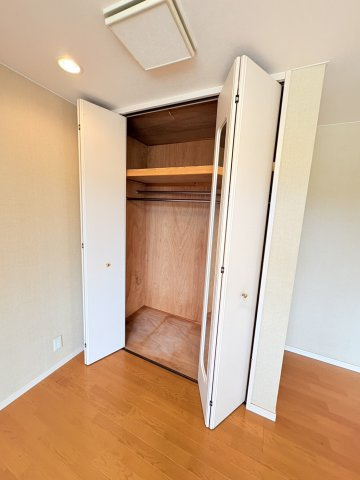 有野中町３丁目一戸建の収納