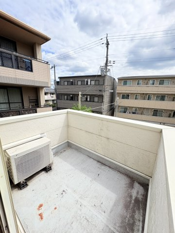 有野中町３丁目一戸建のバルコニー