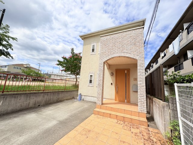 有野中町３丁目一戸建の外観