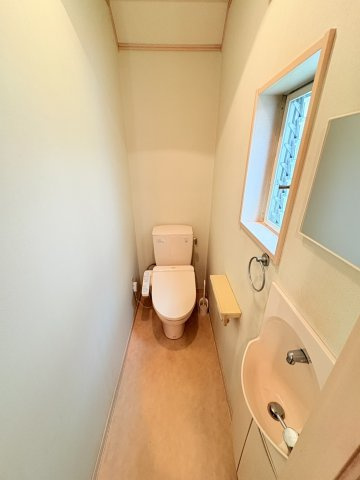 有野中町３丁目一戸建のトイレ