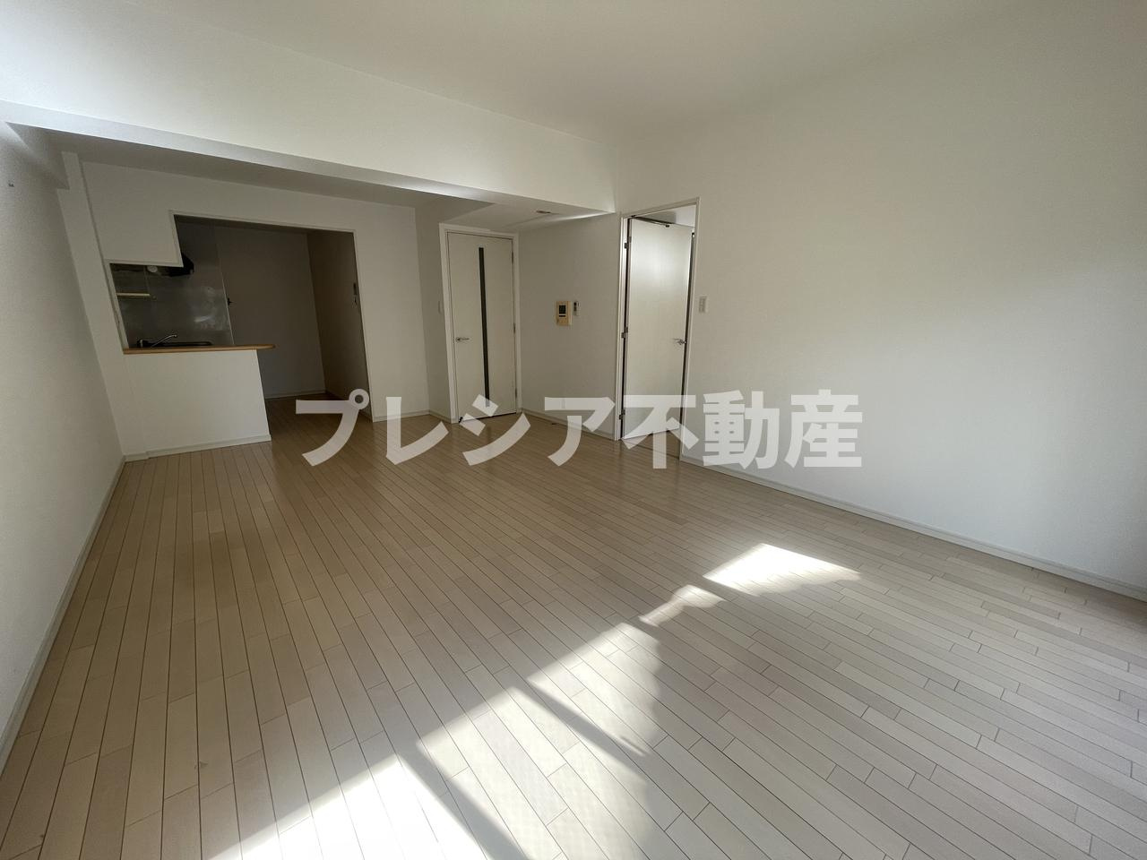 シャルム甲子園口の居間・リビング