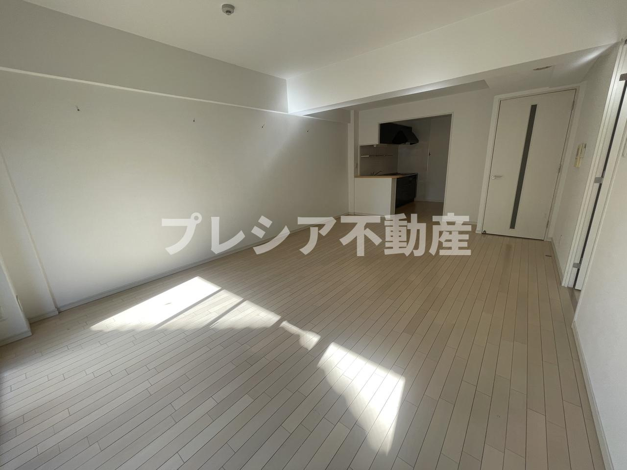 シャルム甲子園口の居間・リビング