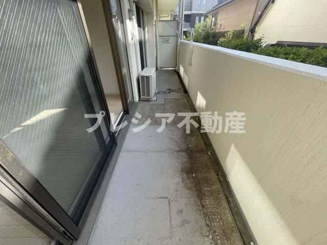シャルム甲子園口のバルコニー