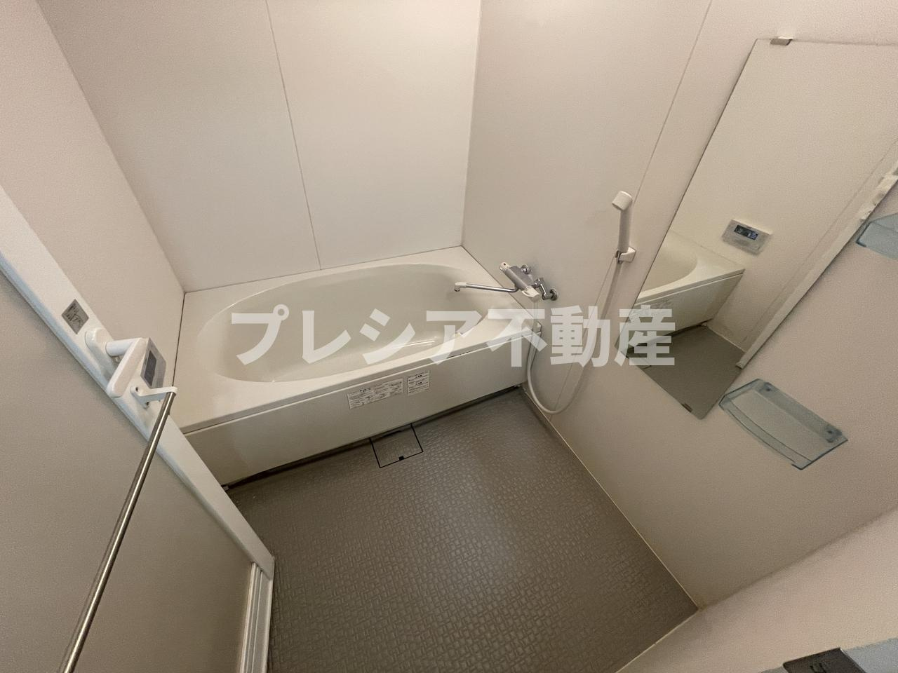 シャルム甲子園口の浴室