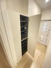 【玄関】 | 同タイプの部屋となります