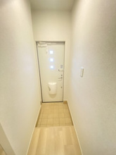 【玄関】 | 同タイプの部屋となります