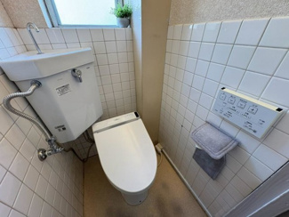 【トイレ】 | 我孫子コーポＢ棟 | 窓があり、明るく、臭いがこもりませんので、来客用トイレとして清潔に保てます！