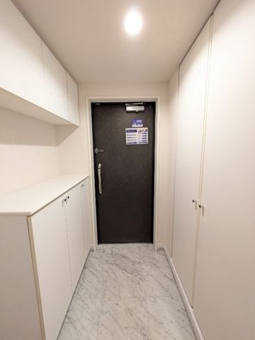 【玄関】レジディア学芸大学