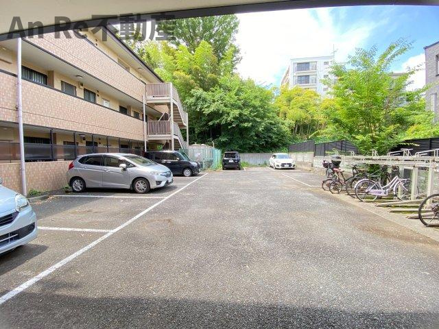 あい蘭道壱番館の駐車場