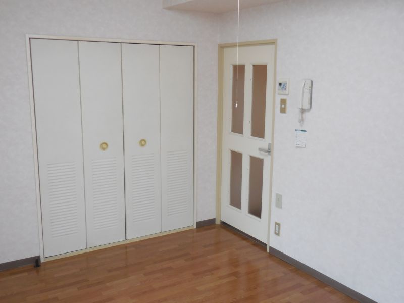 川崎市多摩区栗谷２丁目の賃貸マンションの内装