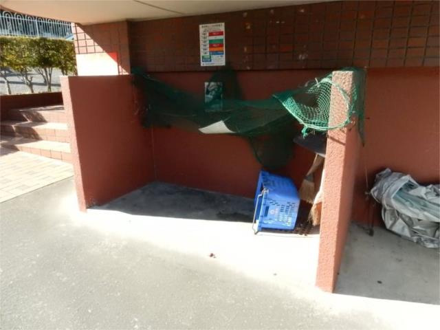 川崎市多摩区栗谷２丁目の賃貸マンションのエントランス