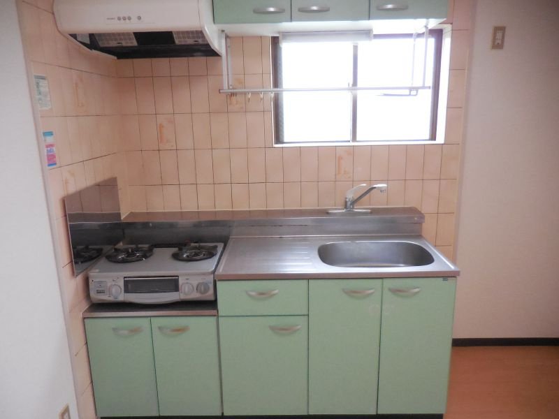 川崎市多摩区栗谷２丁目の賃貸マンションのキッチン