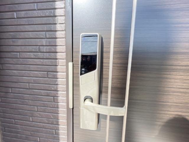 カルフールの内装|電子キー