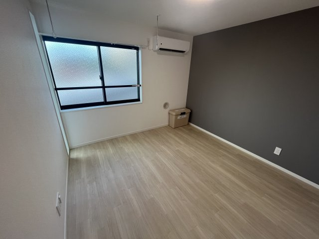 BASE三ツ沢下町の居間・リビング