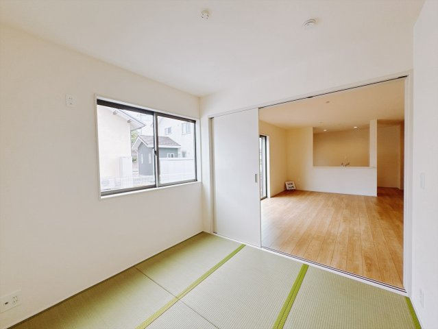 【新築戸建】富岡中高瀬第8 の和室|■1階和室（1号棟）｜和室でしか味わえない畳ならではの香りや素材で和のやすらぎを感じてください♪休日はお子様とお昼寝するのにも最適です！