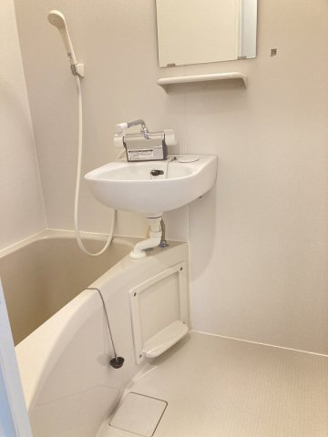 藤沢市片瀬３丁目のアパートの浴室