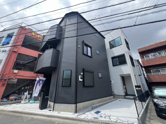 駅もスーパーもあって？学校も近くて平坦地？控えめに言って最高立地◎難しく聞こえる借地権は深掘るとメリットもあります☆な【西区中央2丁目借地権付き新築戸建】
