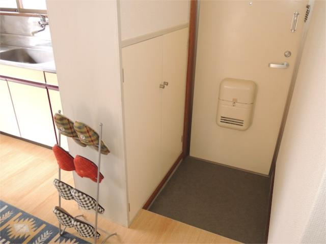 川崎市多摩区菅４丁目のアパートの玄関