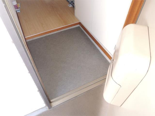 川崎市多摩区菅４丁目のアパートの玄関
