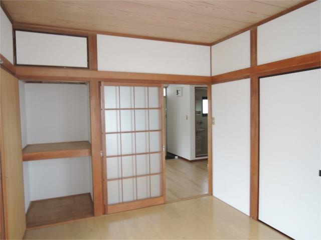 川崎市多摩区菅４丁目のアパートの和室