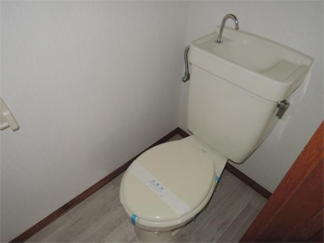 川崎市多摩区菅４丁目のアパートのトイレ